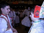 Národní krojový ples FOS 2004